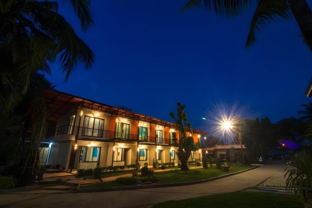 Seesea Resort Satun Extérieur photo