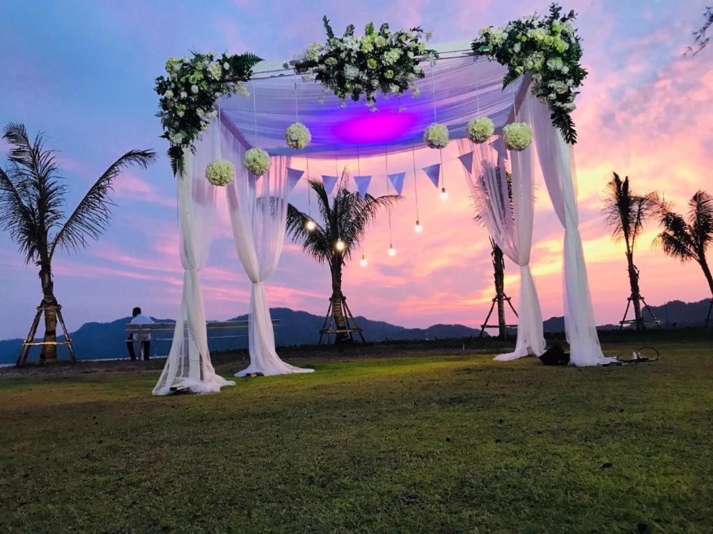 Seesea Resort Satun Extérieur photo
