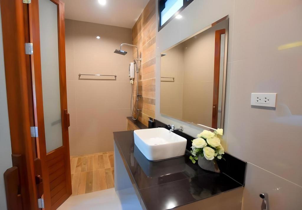 Seesea Resort Satun Extérieur photo
